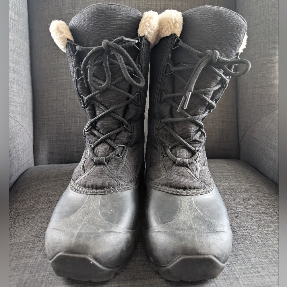 Sorel Size 9.5 Black Winter Boots with Cream Lining Thisulate